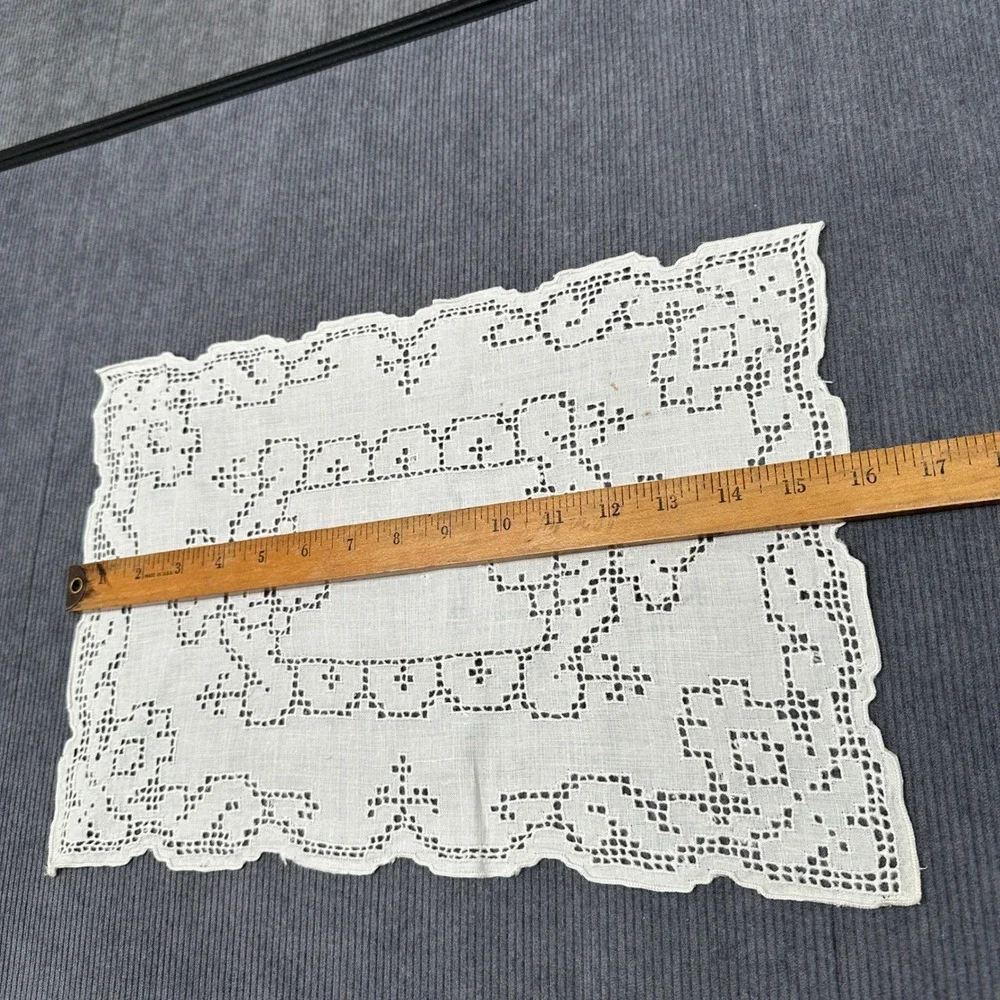 Vintage Cream Lace Placemats Set of 5 Openwork Scalloped Linen Rectangular 16x11